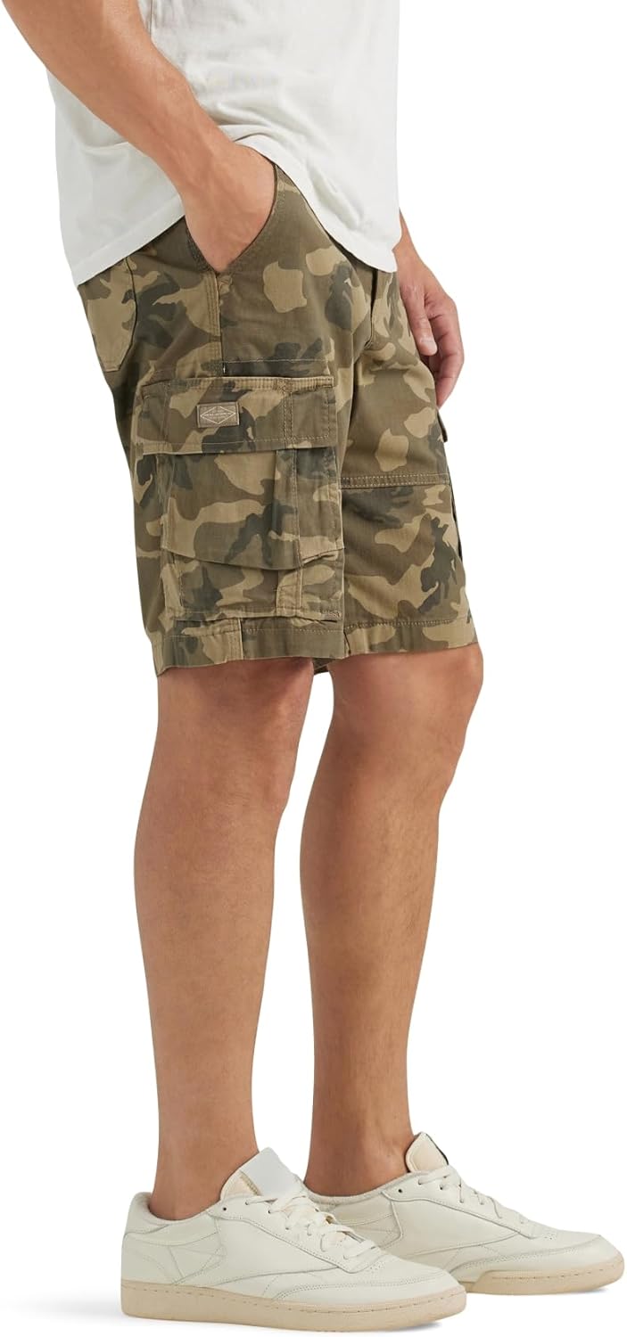 Men Cargo shorts with multiple pockets - Image 2